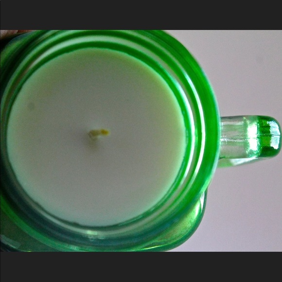 DW HOME CANDLE CUCUMBER MELON RICHLY SCENTED NEW - Picture 2 of 3